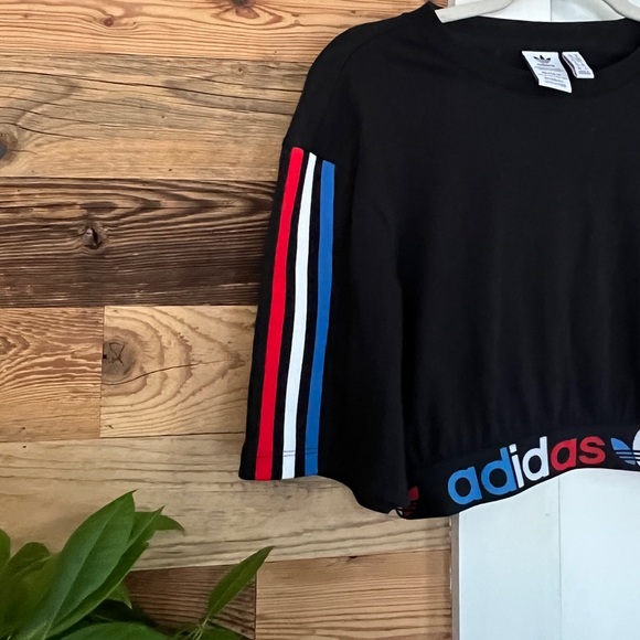 Adidas Adicolor Primeblue Tricolor Cropped Tee Small - Picture 8 of 8